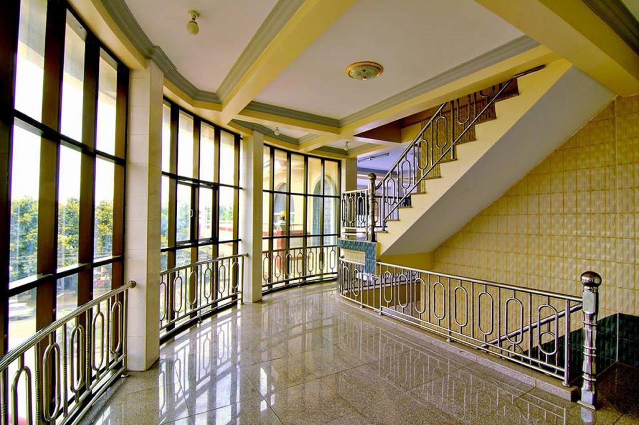 Hotel Smile Pyin Oo Lwin Exteriör bild