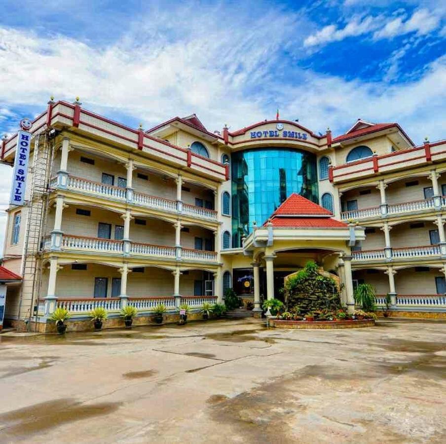 Hotel Smile Pyin Oo Lwin Exteriör bild