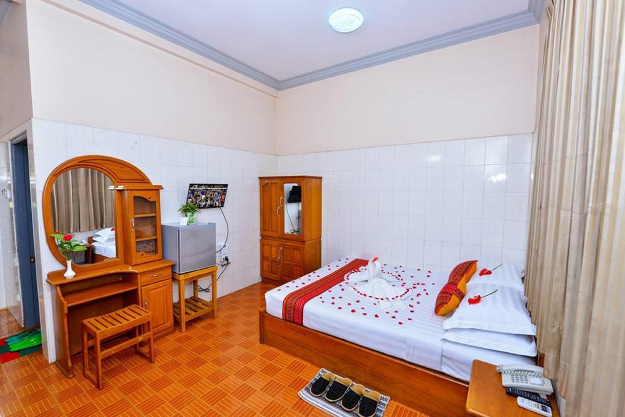 Hotel Smile Pyin Oo Lwin Exteriör bild