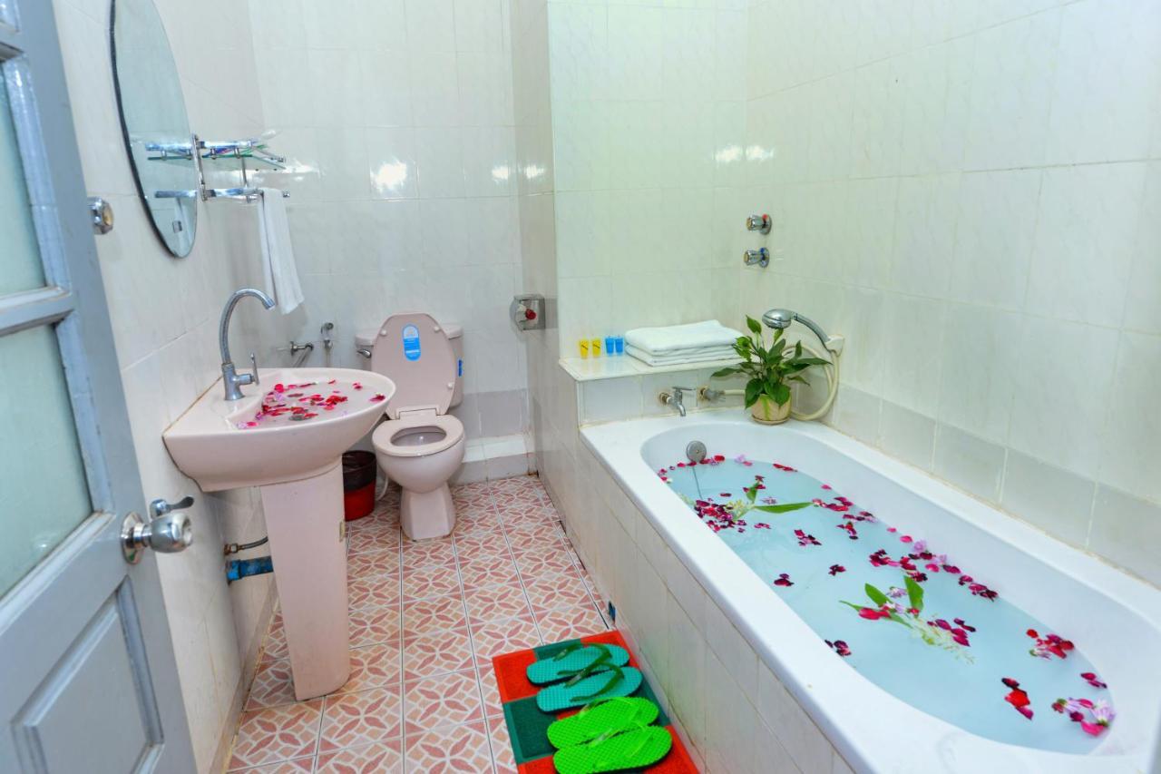 Hotel Smile Pyin Oo Lwin Exteriör bild